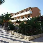 Ionian Sea & - Aqua Park Hotell 4*